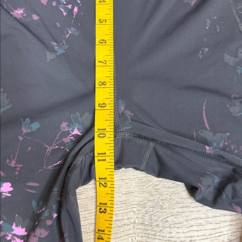 Sweaty Betty Zero Gravity Full Length Leggings Daisy Floral Print Black Large - Picture 9 of 10